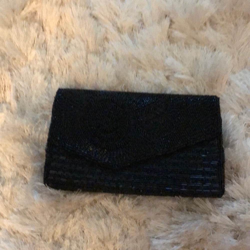 Beaded envelope clutch!